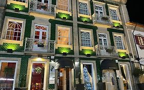 8 Villas Hotel